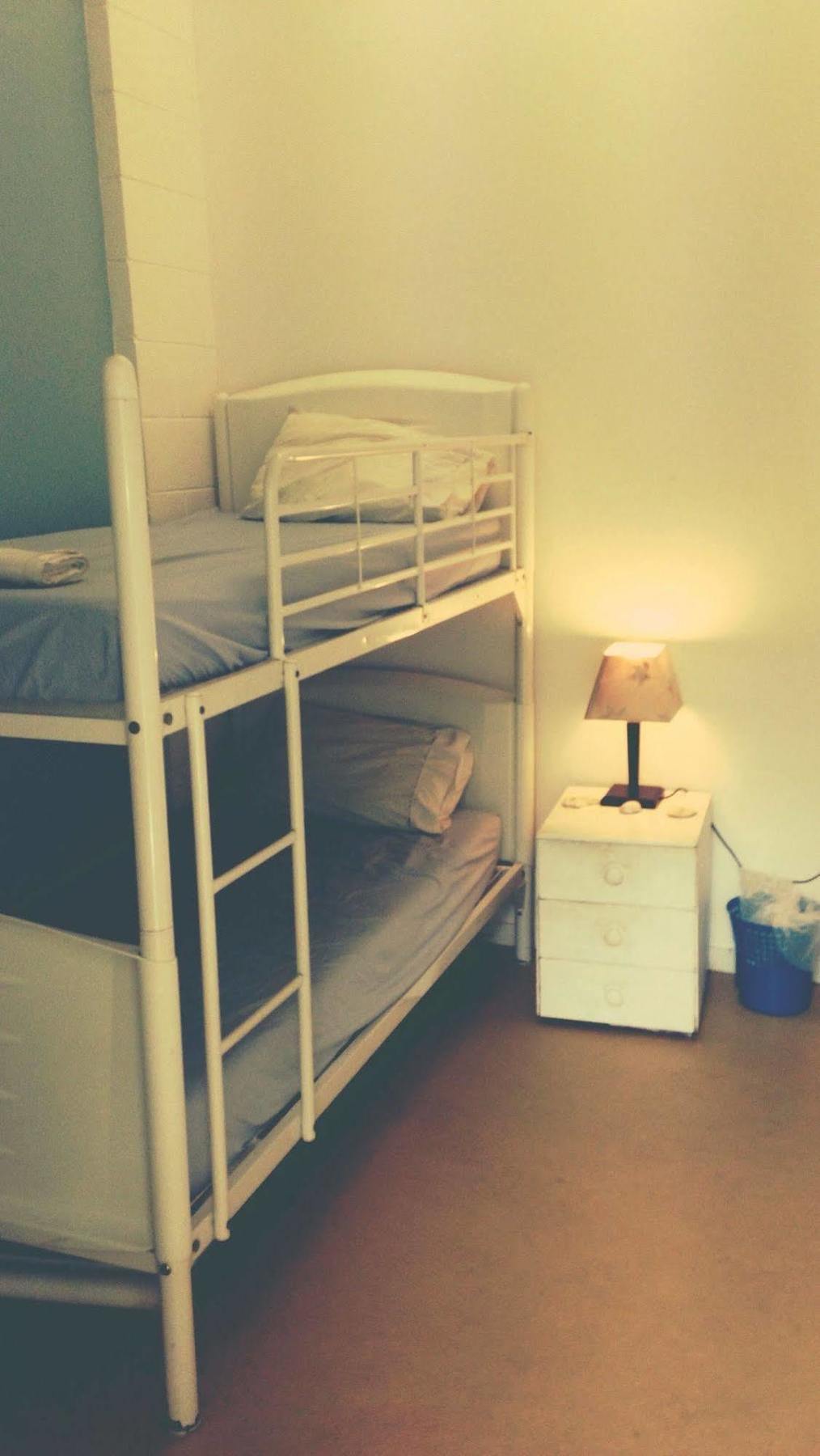 Absolute Backpackers Мишен-Бич Экстерьер фото